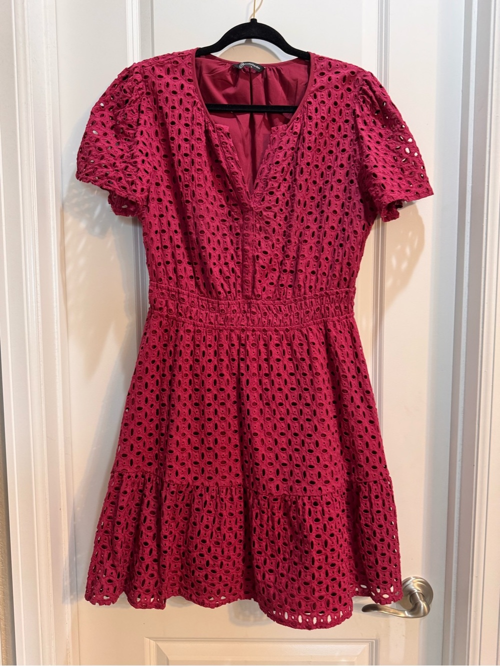 Pretty Garden Burgundy Eyelet Dress Large Short Sleeve Split VNeck Lined